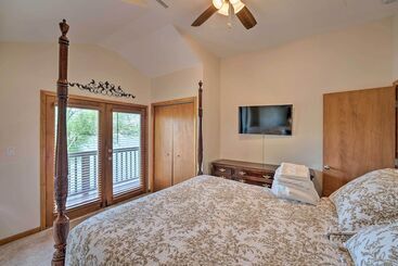 별장 Lakefront Oasis W/ Boat Dock, Fire Pit, Grill