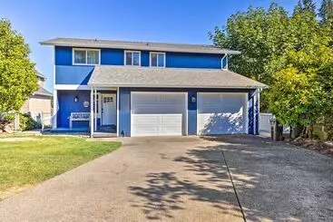 コテージ Lakeside Lacey Gem W/ Fire Pit + Private Dock