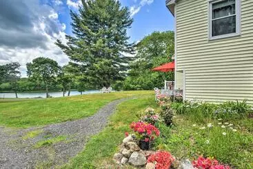 Ocean Inlet Cottage W/ Deck & Grill!