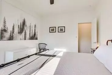 Mökkimajoitus Mountain View, Fire Pit: Roomy Blue Ridge Home!