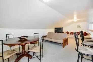 Mökkimajoitus Historic Carriage House < 20 Mi Elk Mtn: Hike, Ski