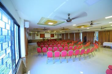 فندق Coastal Grand Anglo French Resorts