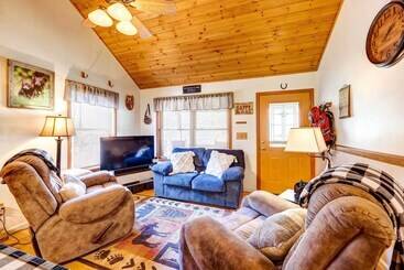 بيت ريفى Scenic Marble Cabin W/ Fire Pit!