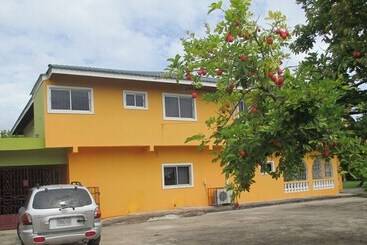 تختخواب و صبحانه Cozy S Bandb