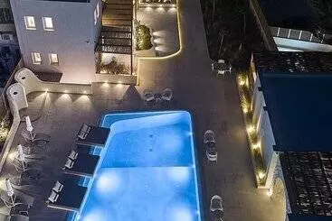 Hotel Apricus Suites