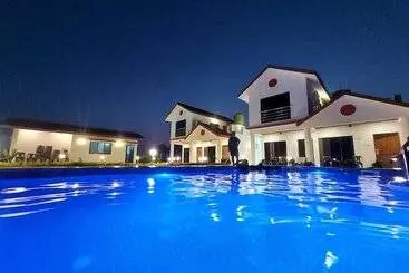 Hotelli Berryl Resorts