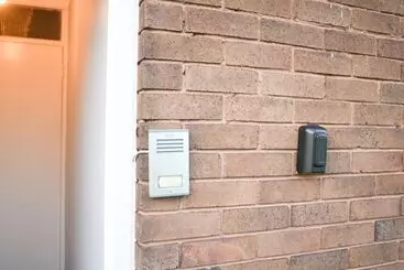 اقامتگاه 2ndhomestays  Willenhall Charming 3 Bedroom Home