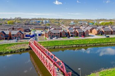 Резиденция Stunning 2 Bed House In Manchester With Canal View