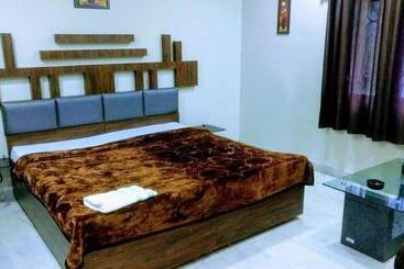 The Prestige Hotel & Convention By Oyo Rooms