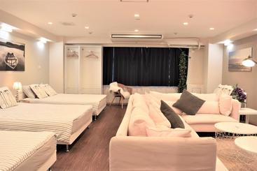 הוסטל Kitashinchi Apartment