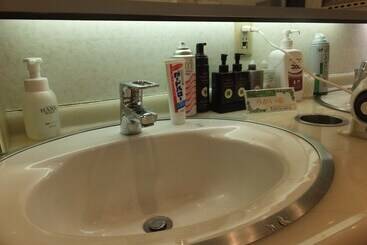 Capsule Hotel Wellbe Sakae   Caters To Men