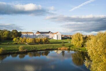 ホテル B&B Hôtel Près De Disneyland Paris