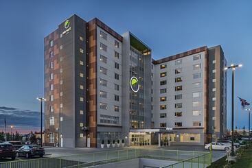 Hotel Element Calgary Airport