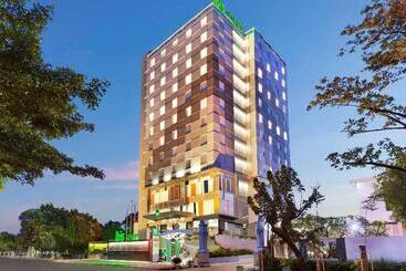 호텔 Ibis Styles Makassar Sam Ratulangi