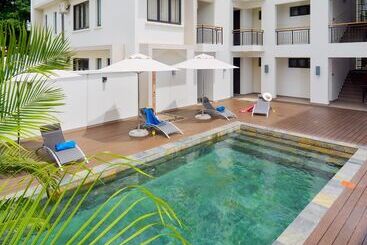 هتل Liberty Drive Apartments And Penthouses