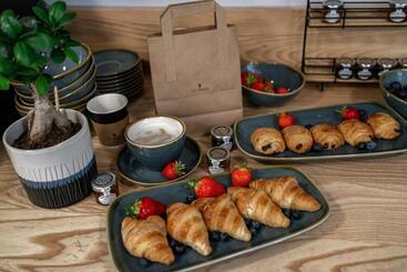 هتل The Regent Apart