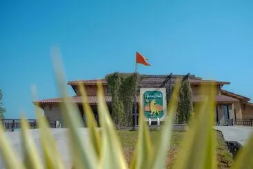 Hotel Aamaghati Wildlife Resort