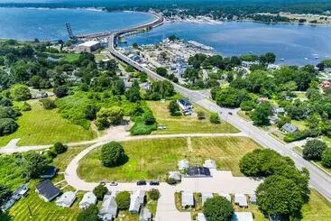 Hotelli Marina Bay Cottages