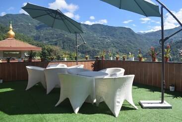 Oro Montana Hotels And Resort