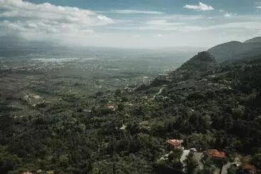 Pension  Acropolis Mystra Guesthouse