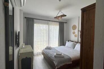 Pupa Alaçatı Butik Otel