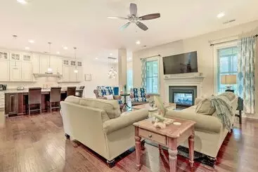 Mökkimajoitus Ocean View Getaway W/ Resort Access & Porch!