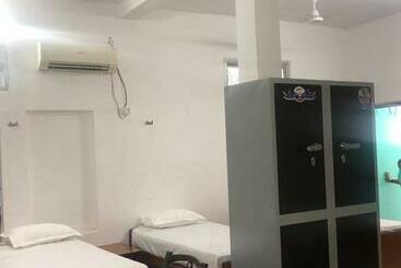 Auberge Hôtelière Rai Sahab Guest House