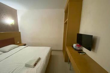 בית מלון כפרי Oyo 92932 Guesthouse Marbella