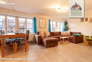 ツーリストアパートメント Apartments Unter Dem Schloß