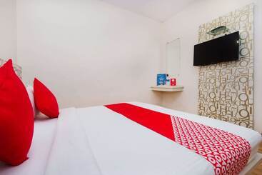 Hotel O Blue Pearl Residency Near Chhatrapati Shivaji International Airport