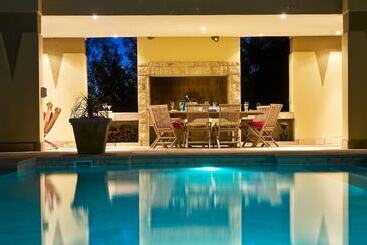 Пансион Villa Paradisa Guest House