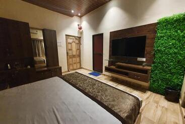 Focus Club And Resort