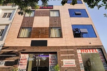 Fabhotel Vishal Palace