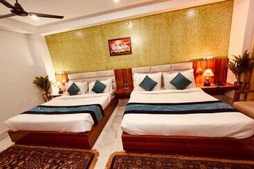 Tirath View Central Hotel   A Comfortable Stay