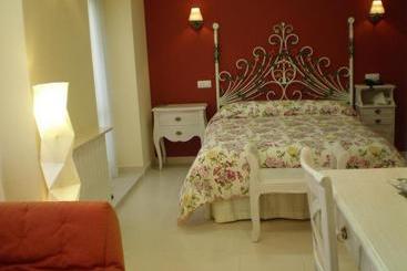 فندق Rural La Consulta De Isar