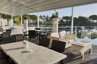 Отель Villaggio La Pescaccia