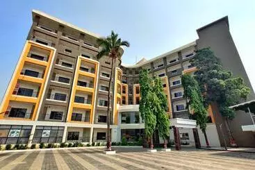 Golden Chariot Hotel Daman