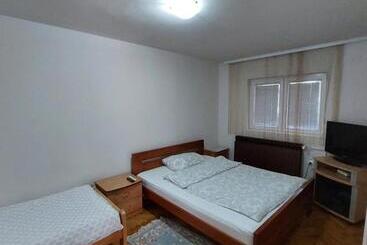 تختخواب و صبحانه Vila Pavle