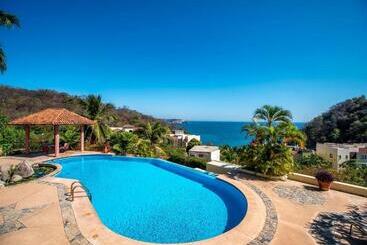 Hotel Casa Ceiba Huatulco Adults Only