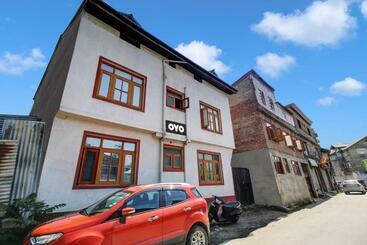 Отель O Wooden Cave By M2