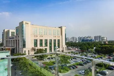 Fabhotel Unique Stay