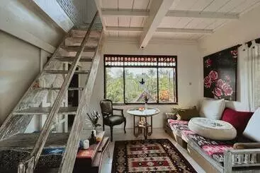 Bed and Breakfast 1111 Alchemy Space