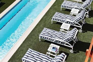 Bed & Breakfast One Marine Drive Boutique Hotel & Spa By The Living Journey Collection