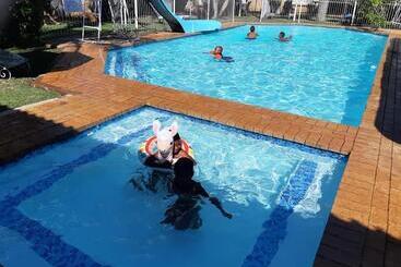 公寓 Hoogland Spa Resort Bela Bela