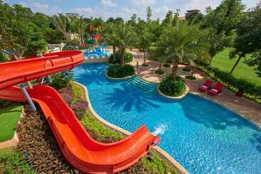 ホテル Doubletree Resort By Hilton Hainan Chengmai