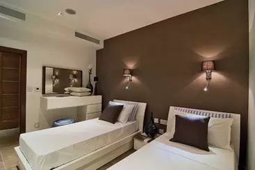 آپارتمان The Hillock Residences
