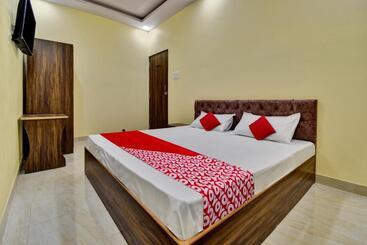 Oyo Flagship Hotel Prateek