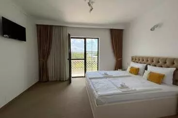 Majatalo Casa Elena Baile Felix