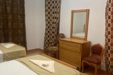 فندق جراند كليوباترا الساحل الشمالى المنتزه ك80