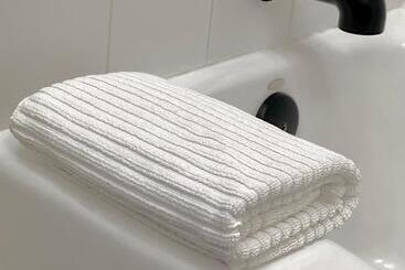 ペンション The Vine, Studio City